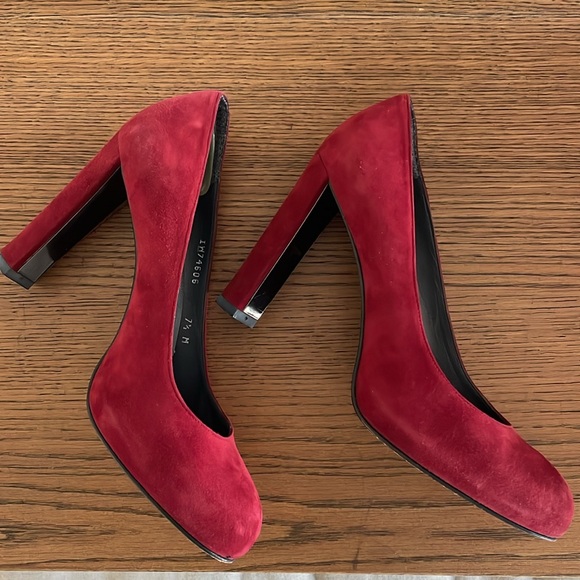 EUC Stuart Weitzman Pumps - Picture 6 of 10